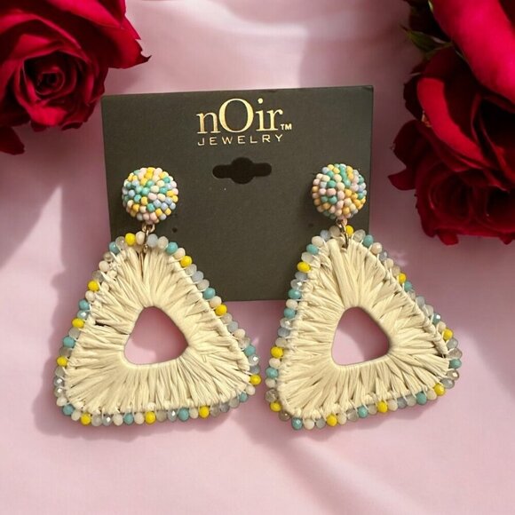 nOir Jewelry - Triangle Raffia Drop Earrings - Picture 3 of 4